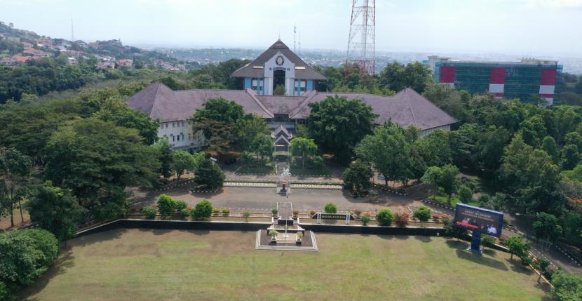 Universitas Diponegoro (Undip) Semarang