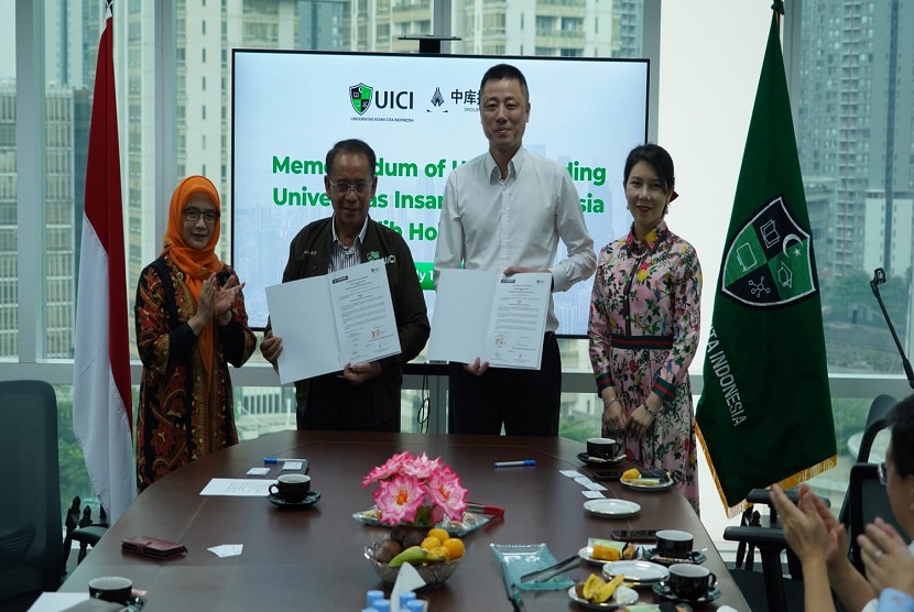 Universitas Insan Cita Indonesia (UICI) menjalin kerja sama dengan Sinolib Holding Group terkait implementasi Tridharma Perguruan Tinggi dan kerja sama internasional inovatif.