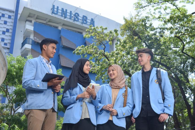 Universitas Islam Bandung (Unisba) menyediakan beragam beasiswa mulai dari pemerintah hingga swasta.