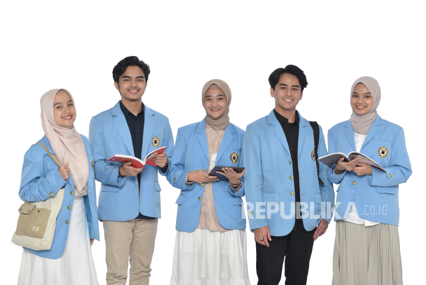 Universitas Islam Bandung (Unisba) terus konsisten mempertahankan nilai-nilai keislaman sebagai ciri khas, pedoman, sekaligus tujuan utama sejak berdirinya.
