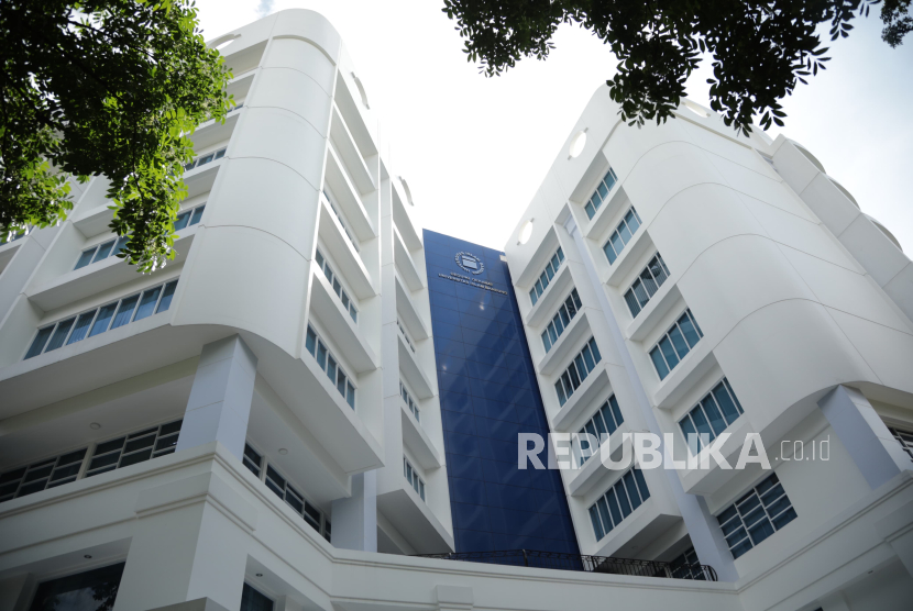 Universitas Islam Bandung (Unisba).