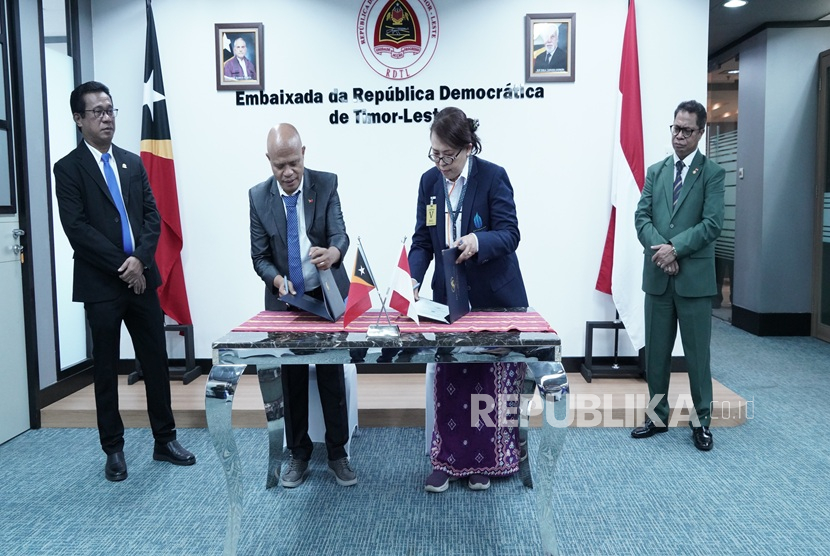 Universitas Mercu Buana (UMB) resmi menandatangani Nota Kesepahaman (MoU) dengan Fundo de Desenvolvimento do Capital Humano (FDCH) Timor Leste dalam sebuah acara yang berlangsung di Kantor Kedutaan Besar Timor Leste untuk Indonesia. 