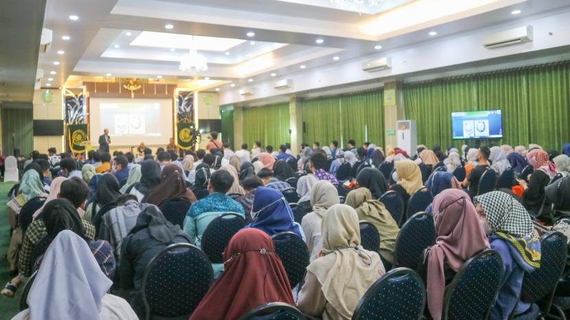 Universitas Muhammadiyah Jakarta (UMJ) kembali menjadi tuan rumah dalam kegiatan 3rd Jakarta Islamic Neuro Science (JINS) Week 2022 yang diselenggarakan pada 7-8 Oktober 2022, di Fakultas Kedokteran dan Kesehatan (FKK) UMJ.