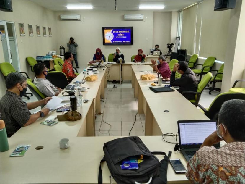 Universitas Muhammadiyah Jakarta (UMJ) kini telah memiliki lembaga uji kompetensi wartawan (UKW) prodi Ilmu Komunikasi. Keberadaan lembaga ini selain dapat memberikan pelatihan bagi peningkatan kualitas wartawan di lingkungan Muhamamdiyah juga memberikan kontribusi positif khususnya bagi UMJ dan masyarakat luas.