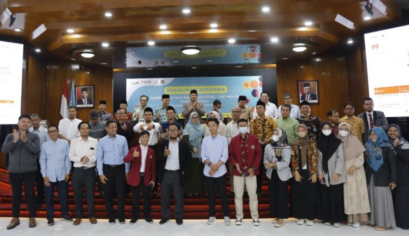 Universitas Muhammadiyah Malang dan Pendidikan Kader Ulama - Masjid Istiqlal (PKU-MI) berkomitmen mencetak ulama unggul dan moderat. Foto:Humas UMM