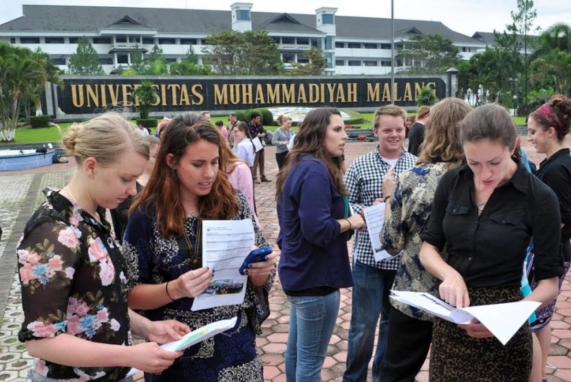 Universitas Muhammadiyah Malang (UMM) akan segera memiliki corner baru, yaitu #AussieBanget Corner atau Pojok Australia.