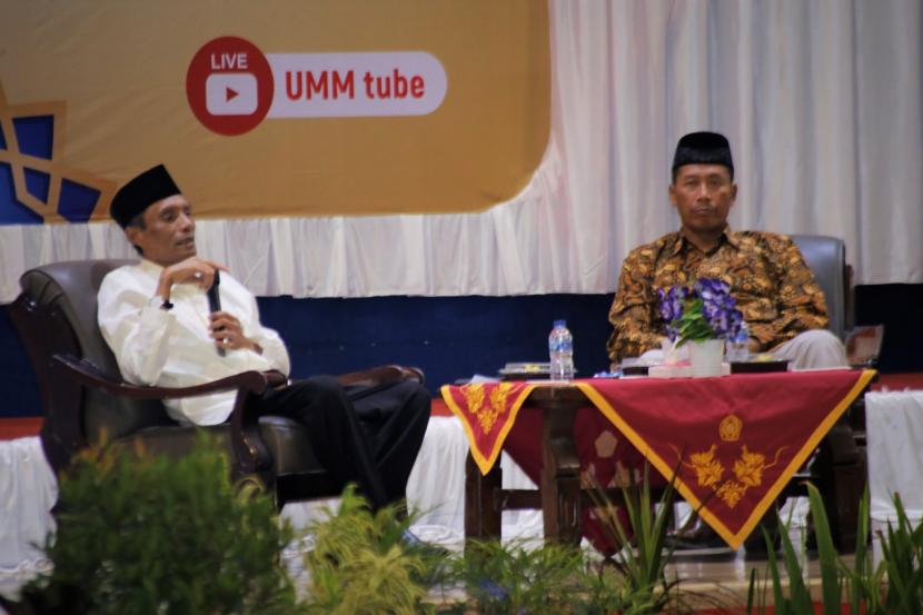 Universitas Muhammadiyah Malang (UMM) berusaha meningkatkan spiritualitas melalui Kajian Tarhib Ramadan. Agenda yang dilaksanakan di Dome UMM tersebut turut mengundang Ketua Pimpinan Wilayah Muhammadiyah Jawa Timur periode 2010 hingga 2015 Profesor Thohir Luth sebagai pemateri, beberapa waktu lalu.