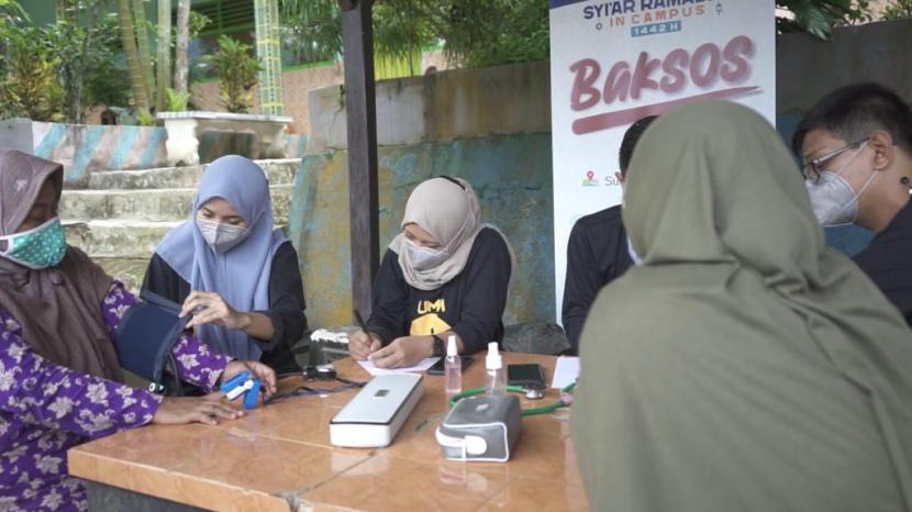 Universitas Muhammadiyah Malang (UMM) mengadakan kegiatan Bakti Sosial (Baksos) di Desa Sumbertangkil, Kecamatan Tirtoyudo, Kabupaten Malang. 