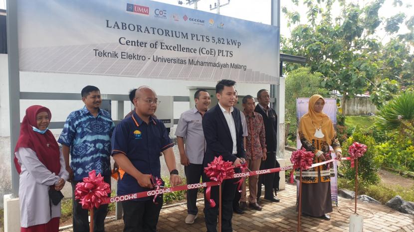 Universitas Muhammadiyah Malang (UMM) meresmikan laboratorium Pembangkit Listrik Tenaga Surya (PLTS) dengan kapasitas 5,82 kWp. 