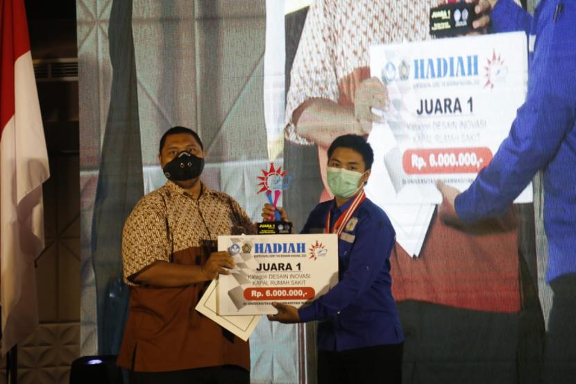 Universitas Muhammadiyah Malang (UMM) suksws merebut kemenangan di final Kompetisi Kapal Cepat Tak Berawak Nasional (KKCTBN) 2020