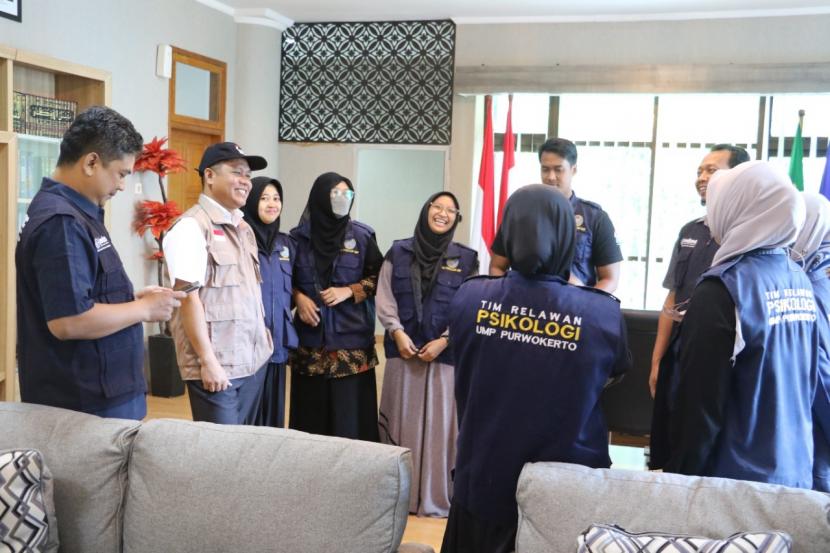 Universitas Muhammadiyah Purwokerto (UMP) Kabupaten Banyumas, Jawa Tengah, kembali melepas enam relawan psikososial Fakultas Psikologi UMP dalam misi kemanusiaan korban bencana gempa bumi di Cianjur.
