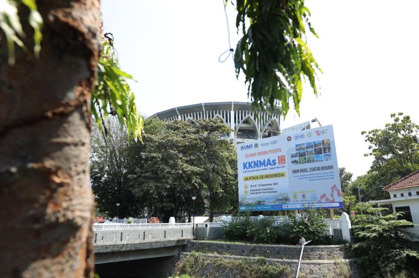 Universitas Muhammadiyah Surakarta (UMS) siap menyambut peserta Kuliah Kerja Nyata Muhammadiyah-’Aisyiyah (KKNMAs) dengan tema UMKM Unggul, Stunting Menurun yang di ikuti 46 Perguruan Tinggi Muhammadiyah/’Aisyiyah (PTMA). KKNMAs tahun 2024 yang akan dilaksanakan 29 Juli-12 September 2024.