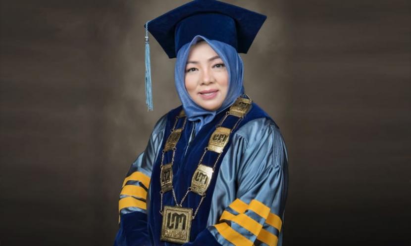 Universitas Nusa Mandiri atau UNM merupakan salah satu perguruan tinggi swasta di Indonesia. Kampus yang menjadi pilihan bagi masyarakat untuk menambah ilmu pengetahuan di bidang teknologi informasi, ekonomi dan bisnis. 