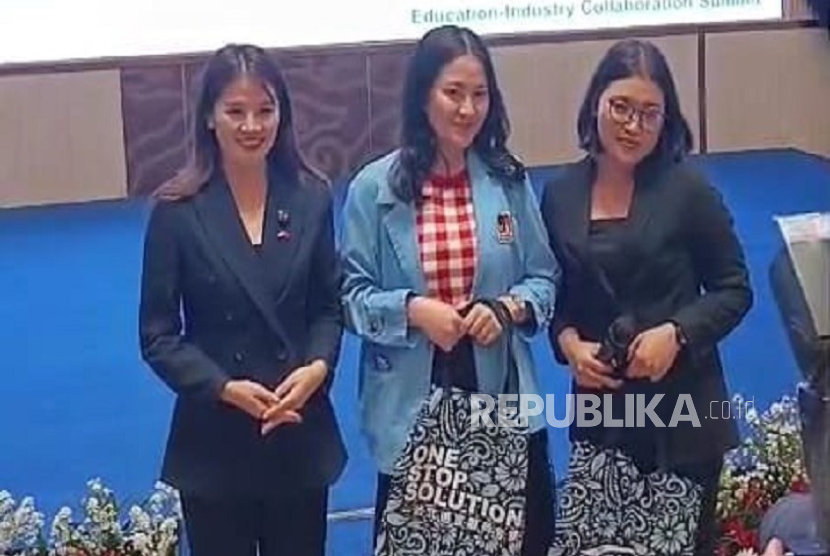 Universitas Nusa Mandiri (UNM) berpartisipasi aktif dalam Forum Diskusi Indonesia–China: 2025 China–Indonesia Education–Industry Collaboration Summit, yang digelar pada Rabu (15/10) di Grha Diktisaintek, Jakarta. 