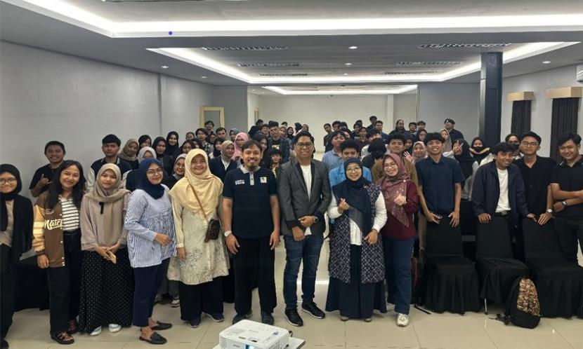 Universitas Nusa Mandiri (UNM) Fakultas Teknologi Industri (FTI) Program studi (prodi) Sistem Informasi bekerja sama dengan Nusa Mandiri Startup Center (NSC), dengan bangga menyelenggarakan Bootcamp Digital Bisnis