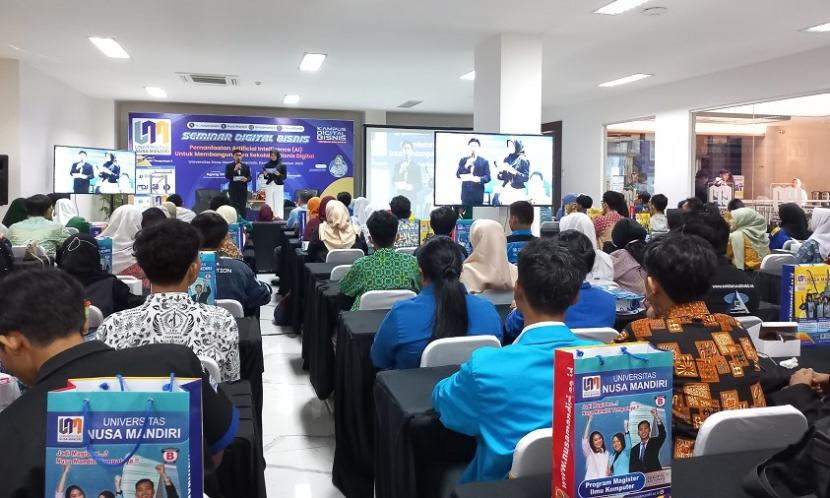 Universitas Nusa Mandiri (UNM) menggelar seminar digital bisnis di kampus Depok.