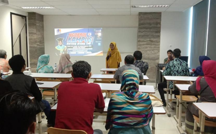 Universitas Nusa Mandiri (UNM) mengundang orang tua mahasiswa baru (maba) untuk hadir mengenal lebih dekat lingkung kampus lewat acara Ngobrol Kampus Bareng Orang Tua (NKBO).