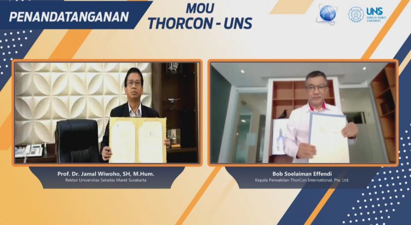 Universitas Sebelas Maret (UNS) Solo melakukan penandatanganan Nota Kesepahaman (Memorandum of Understanding/MoU) dengan ThorCon International Pte Ltd mengenai pengembangan nuklir.