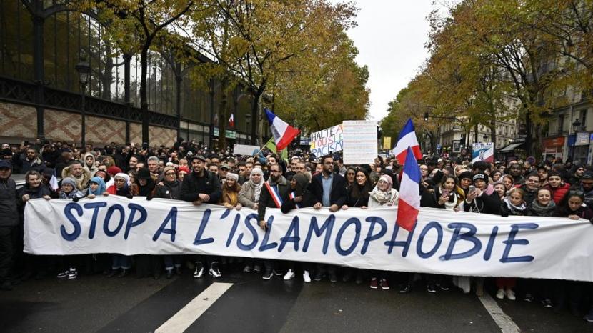 Unjuk rasa aksi Islamofobia di Prancis (ilustrasi). Marginalisasi umat Islam tengah terjadi di sebagian negara Eropa termasuk di Austria, Jerman, dan Prancis.