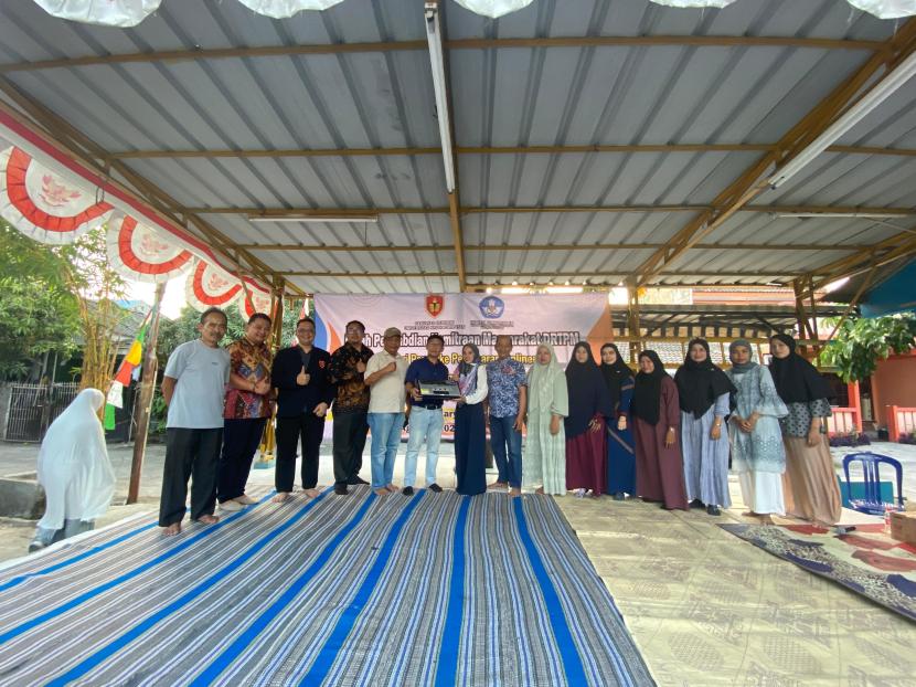 Unkris menjalankan program PKM di Kelurahan Duren Jaya, Bekasi Timur.