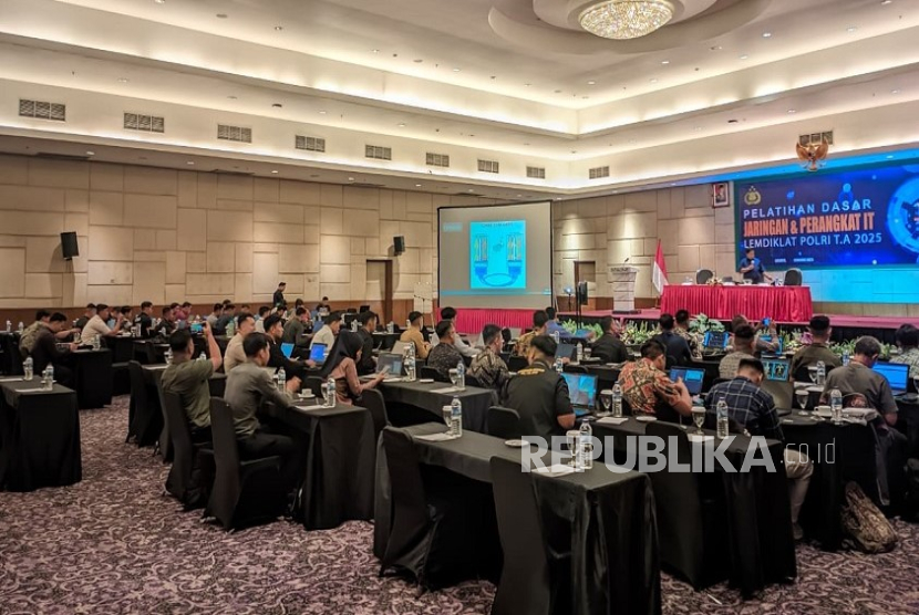 UNM Perkuat Kapasitas IT Anggota Polri, Tegaskan Peran Kampus Digital Bisnis