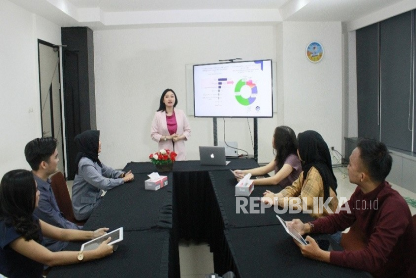 UNM Kampus Jatiwaringin Hadirkan IEP 3+1, Bantu Mahasiswa Masuk Dunia Industri Sejak Awal