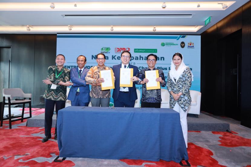 Utomo Charge Plus  menjalin kerja sama dengan Idpro (Indonesia Data Center Provider), sebagai wadah organisasi data center terbesar di Indonesia. 