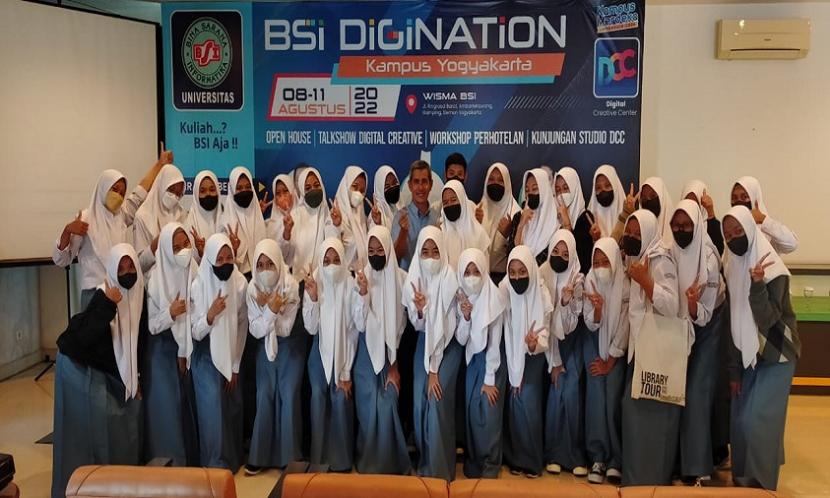 Unversitas BSI (Bina Sarana Informatika) kampus Yogyakarta bekerja sama dengan Digital Creative Center (DCC), sukses menggelar kegiatan BSI Digination 2022. 