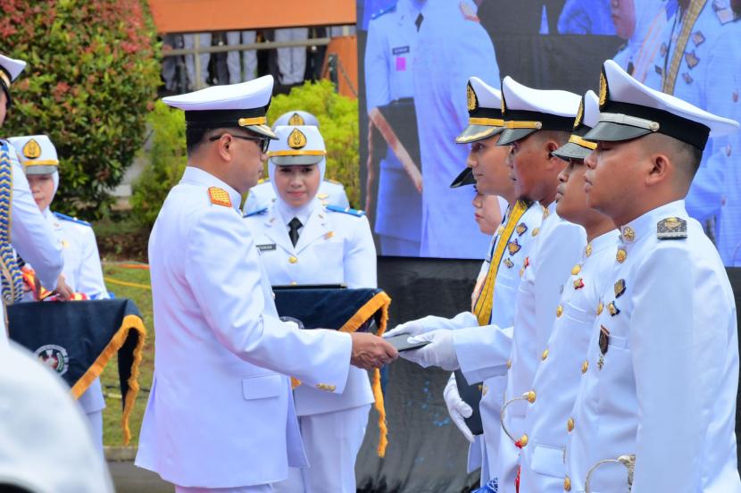 upacara Bon Voyage Perwira Transportasi Kapal Niaga Politeknik Pelayaran Banten Tingkat II,III,IV dan V pada Ahad (29/1/2023).