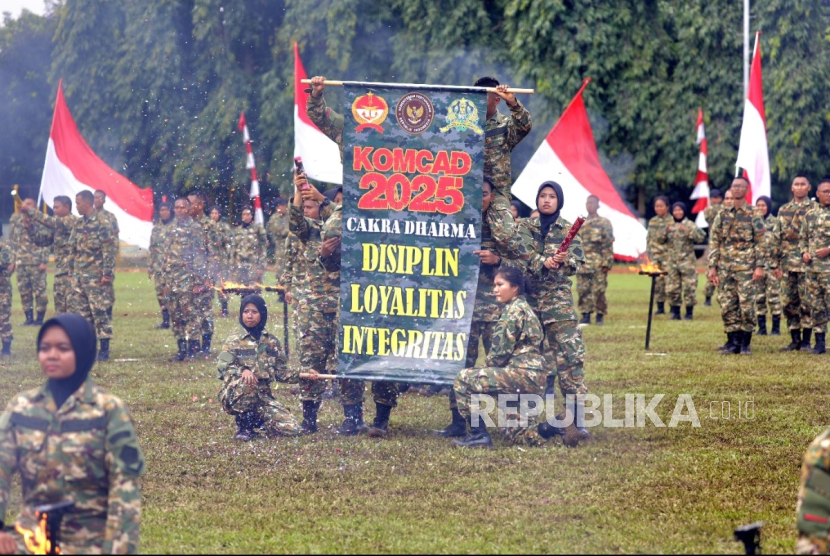 Upacara penetapan komponen cadangan (komcad) di Mako Pusat Pendidikan Zeni (Pusdikzi), Kota Bogor, Jawa Barat, Jumat (28/2/2025). 