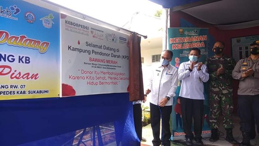 Upaya menggerakan warga untuk mendonorkan darahnya terus dilakukan di masa pandemi Covid-19. Salah satunya digagas di Kecamatan Kebonpedes, Kabupaten Sukabumi yang membentuk Kampung Pendonor Darah di 16 kampung.
