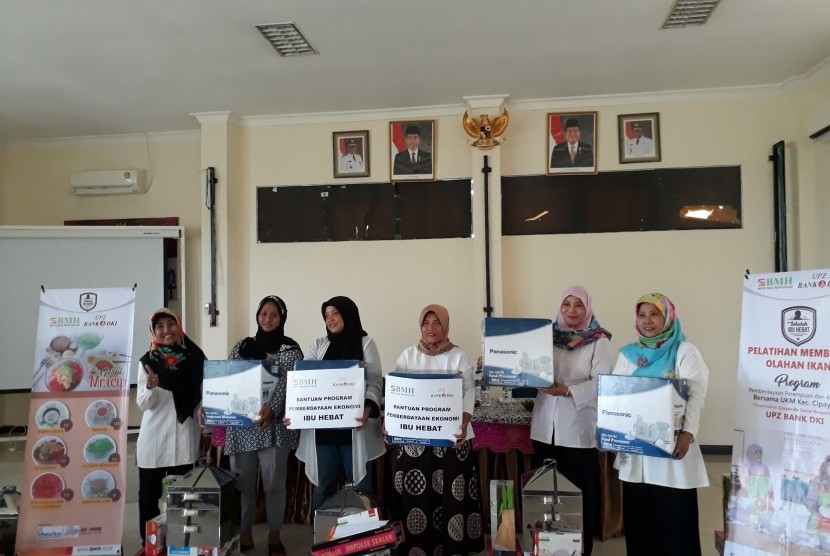 UPZ Bank DKI mendukung program Sekolah Ibu Hebat yang digagas oleh Laznas Baitul Maal Hidayatullah (BMH).