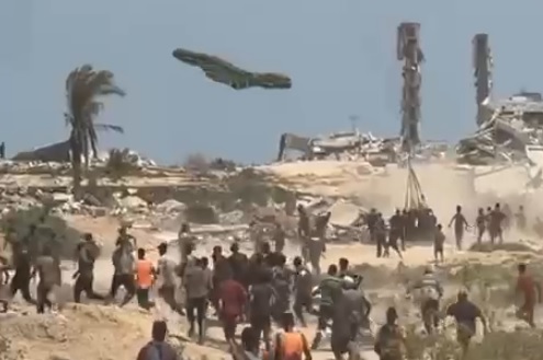 Urutan peristiwa syahidnya Muhannad Zakaria Eid (15 tahun) tertimpa bantuan di dekat Koridor Netzarim di Gaza tengah, Sabtu (9/8/2025).
