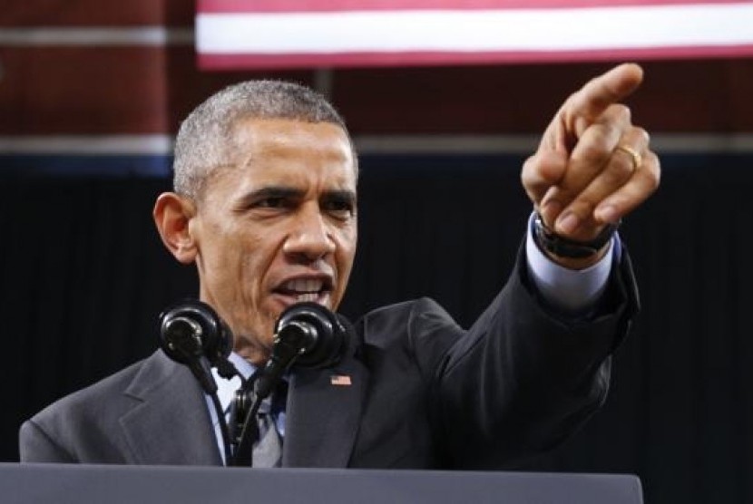 US President Barack Obama speaks about immigration reform during a visit to Del Sol High School in Las Vegas, Nevada November 21, 2014.