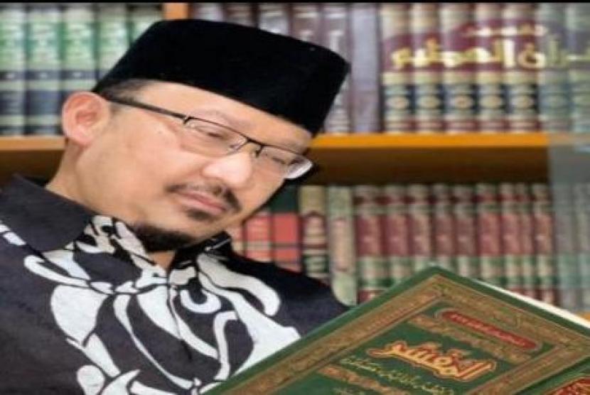 Ustadz Dr Ahmad Kusyairi Suhail 