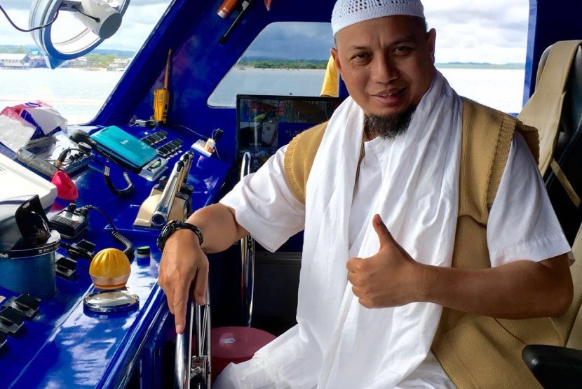 Ustadz Muhammad Arifin Ilham.