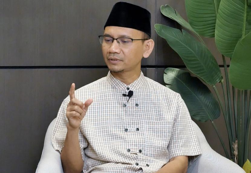 Ustadz Oni Sahroni dalam Fiqih Milenial Ramadhan.