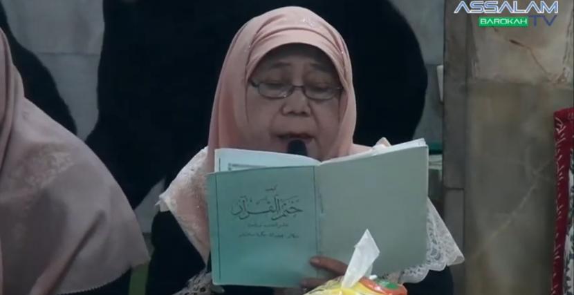 Ustadzah Taslimah meninggal saat membacakan surat Al-Baqarah di Masjid Albarkah KH Abdullah Syafiie, Kampung Melayu, Jakarta Timur, Kamis (15/9/2022) pagi WIB.