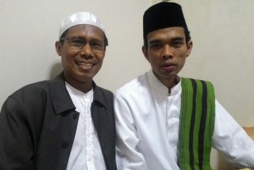Ustaz Abdul Shomad (kanan) dan Ketua Bidang Acara Panitia IBF 2018, Khairuddin.