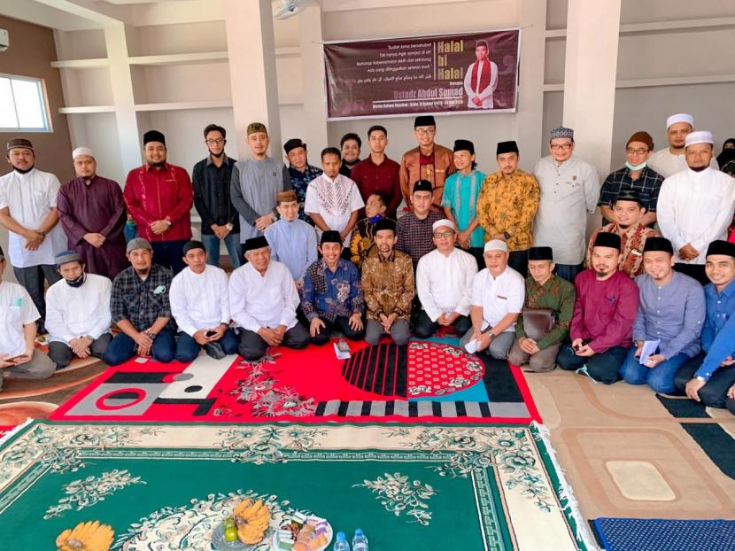 Ustaz Abdul Somad dalam acara yang menggagas pembentukan Yayasan Wakaf di Pekanbaru, Riau, Sabtu (6/6).