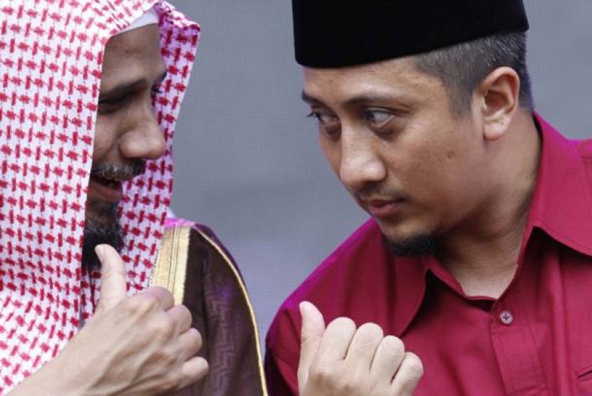 Ustaz Yusuf Mansur dan Sekretaris Jendral Liga Internasional Tahfidz Qur’an, Syaikh Abdullah Ibn Ali Basfar.