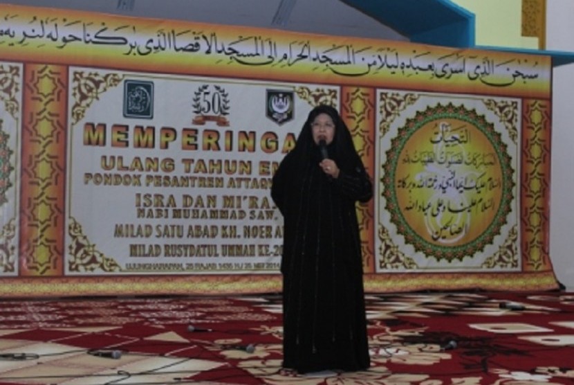 Ustazah Siti Suryani Thahir