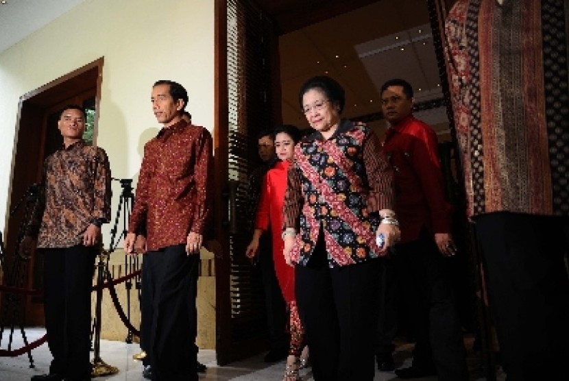 Usulan Jokowi agar Megawati kembali menjadi ketum PDIP mengemuka saat Rakernas PDIP di Semarang (21/9).