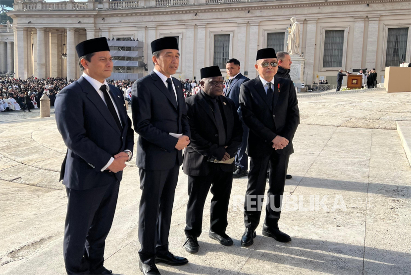 Berikut Isi Pesan Prabowo yang Disampaikan Jokowi Saat Pemakaman Paus