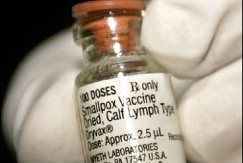 Vaksin Cacar. Epidemiolog sebut penggunaan vaksin cacar untuk monkeypox perlu dikaji ulang.