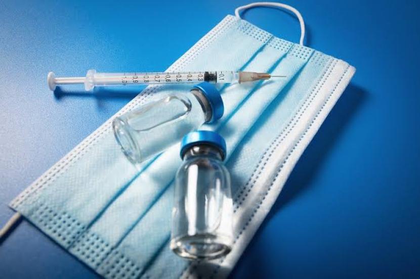 Pemerintah mengarahkan industri untuk menggunakan platform yang halal dalam pembuatan vaksin Covid-19 guna menjawab keresahan masyarakat dan hambatan percepatan vaksinasi.