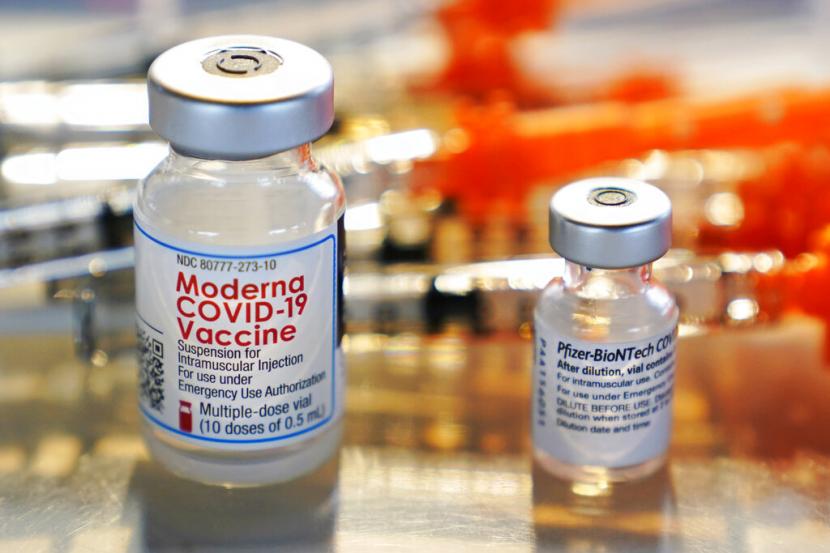 Vaksin Moderna. Polisi mengamankan warga Jerman berusia 60 tahun diduga telah menerima vaksinasi Covid-19 puluhan kali. 