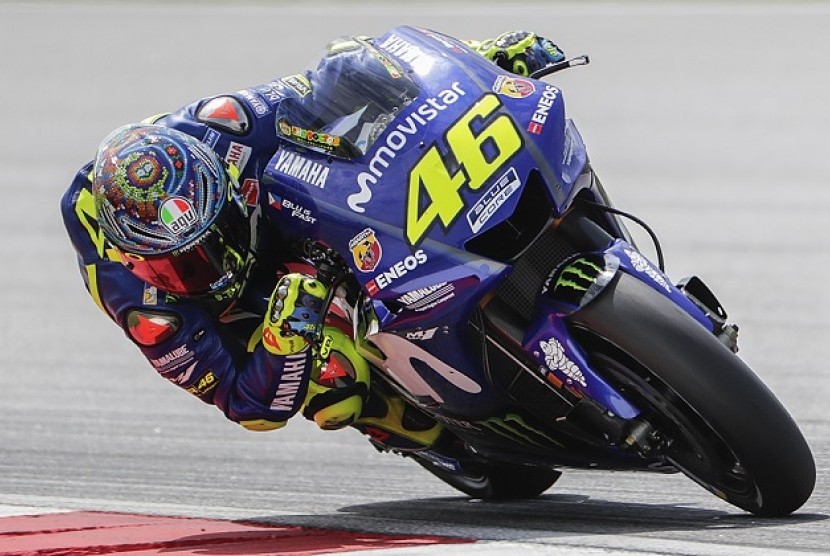 Valentino Rossi dari tim Movistar Yamaha menempati posisi ketiga  pada MotoGP Qatar di Losail International Circuit, Doha.