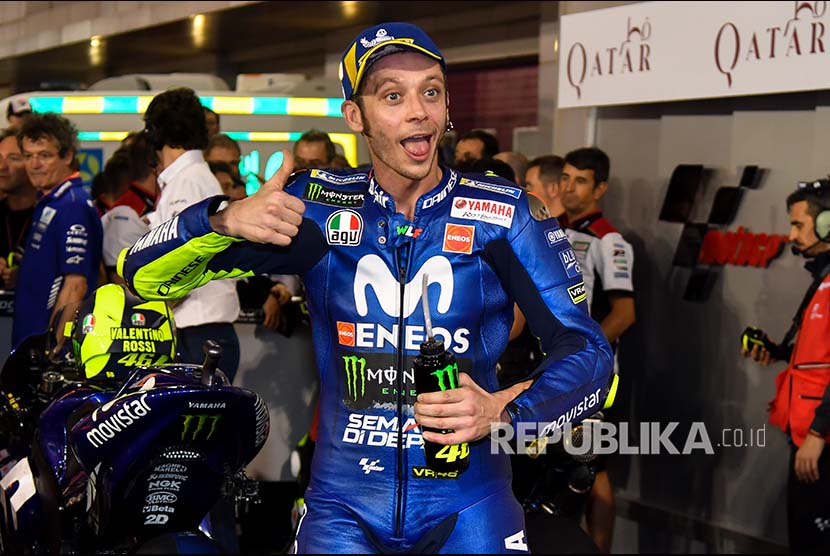 Valentino Rossi dari tim Movistar Yamaha menempati posisi ketiga  pada MotoGP Qatar di Losail International Circuit, Doha.