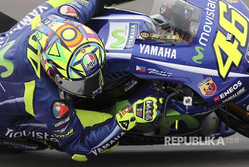 Valentino Rossi memacu sepedamotor Yamaha dalam Grandprix Argentina di Sirkuit Termas de Rio Hondo 